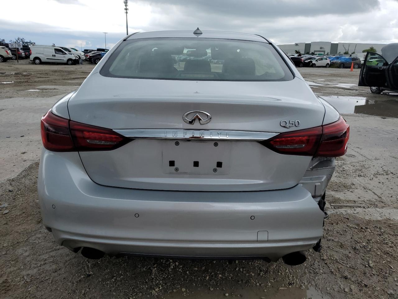 JN1EV7AP8JM354941 2018 Infiniti Q50 Luxe