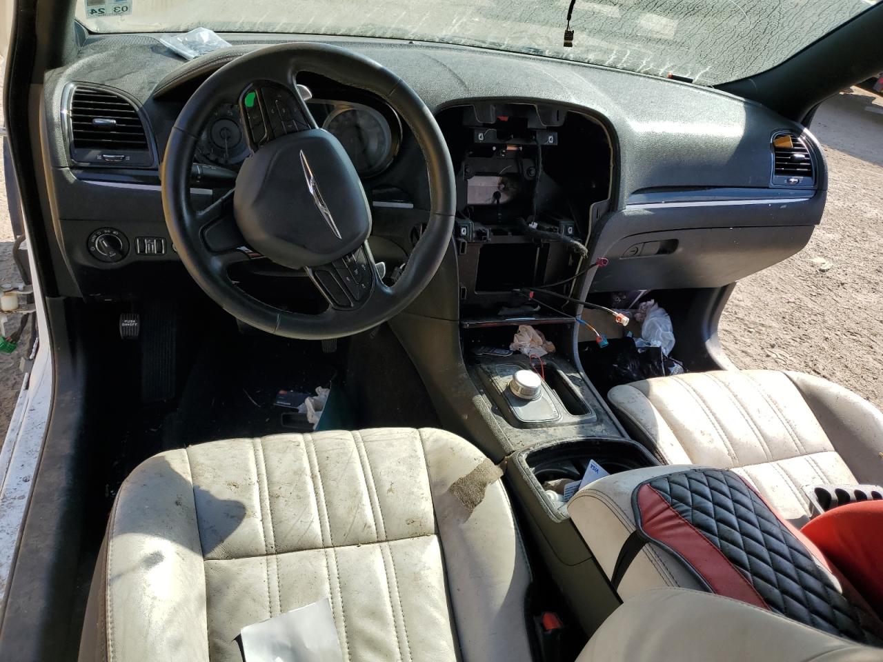 2019 Chrysler 300 - Image 8