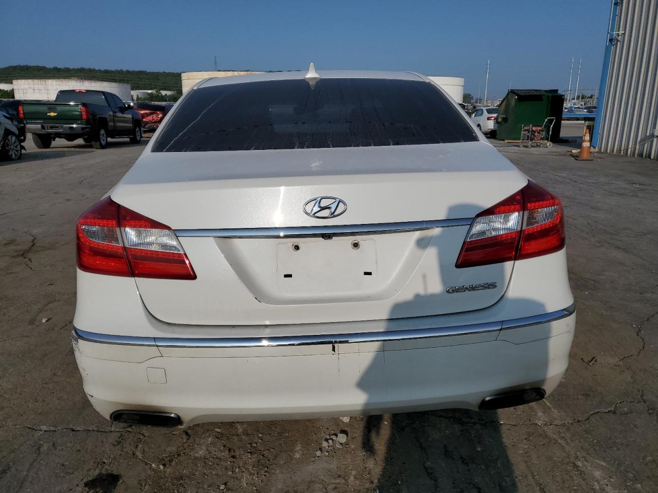 2012 Hyundai Genesis 3.8L VIN: KMHGC4DD7CU197137 Lot: 71081064