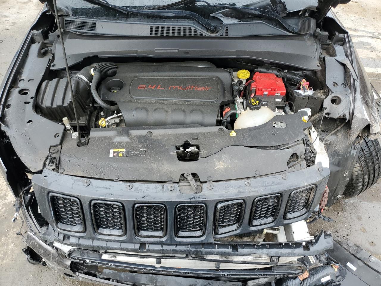 3C4NJDBB9KT745022 2019 Jeep Compass Latitude