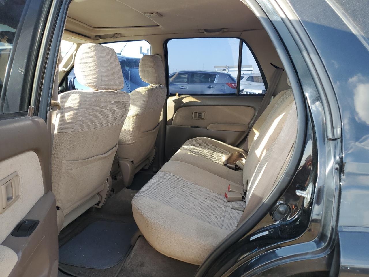 2000 Toyota 4Runner - Image 10