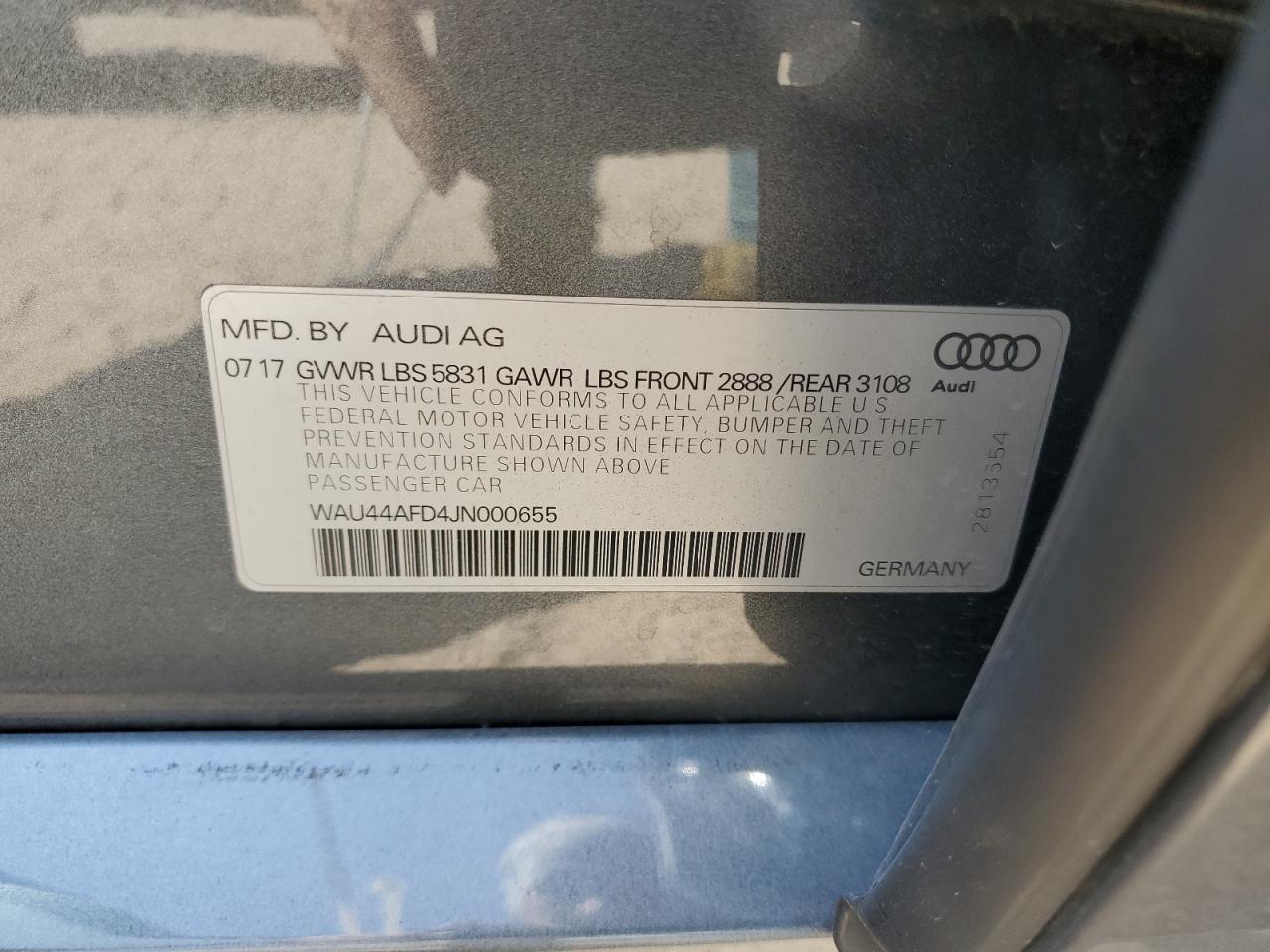 WAU44AFD4JN000655 2018 Audi A8 L Quattro