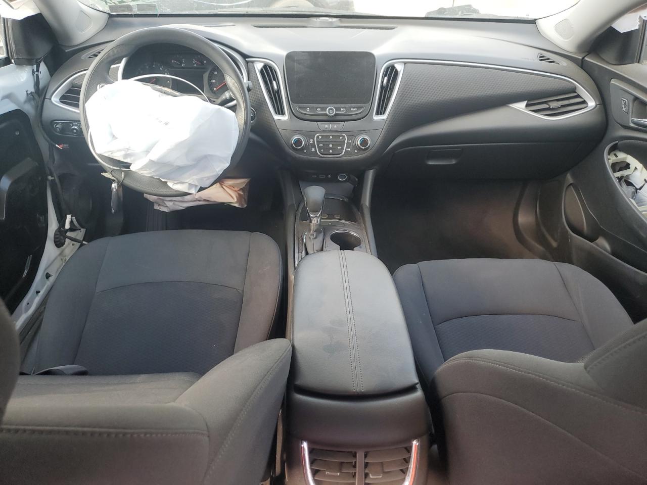 2023 Chevrolet Malibu - Image 8