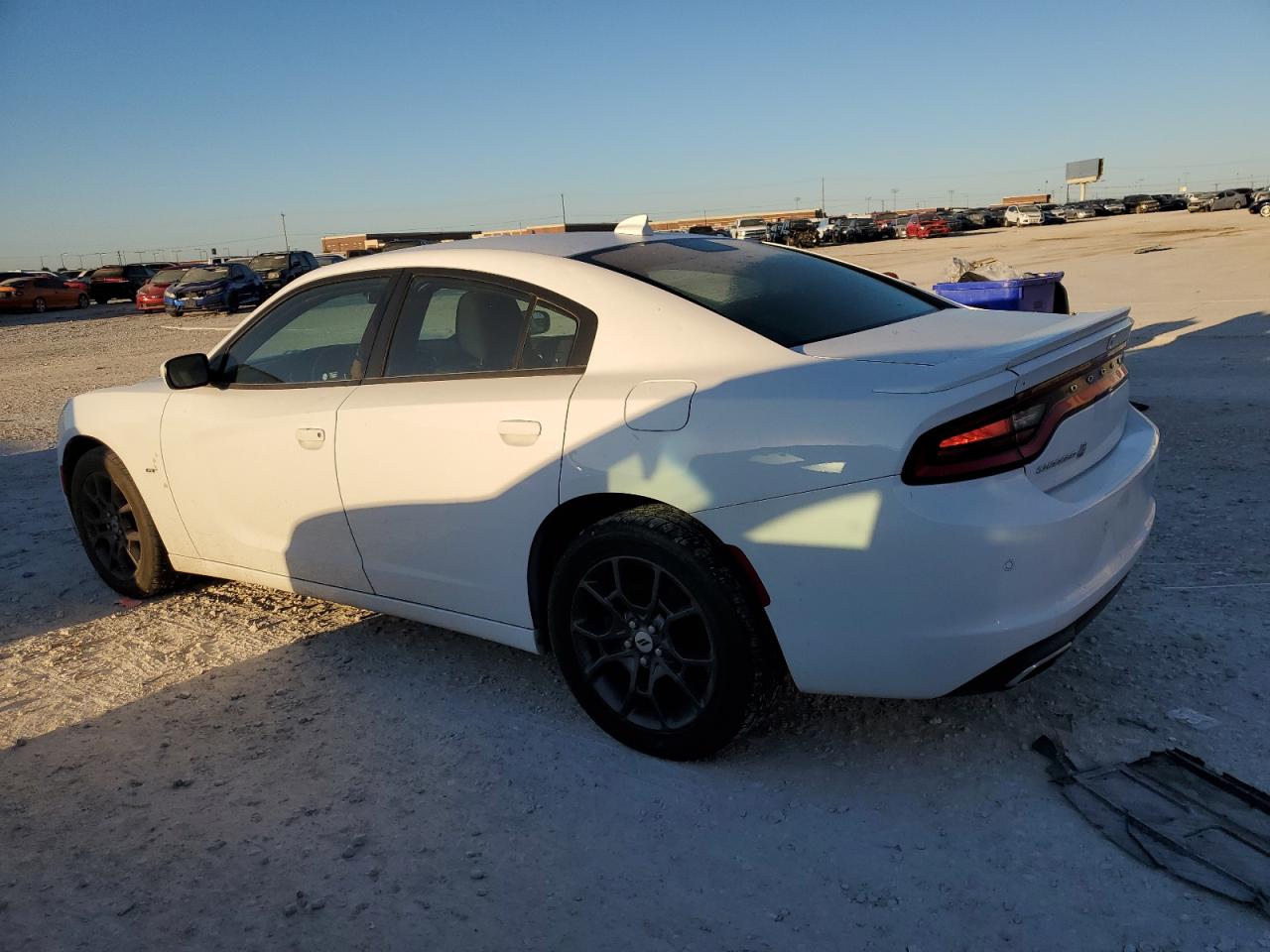 2C3CDXJG9JH224701 2018 DODGE CHARGER - Image 2