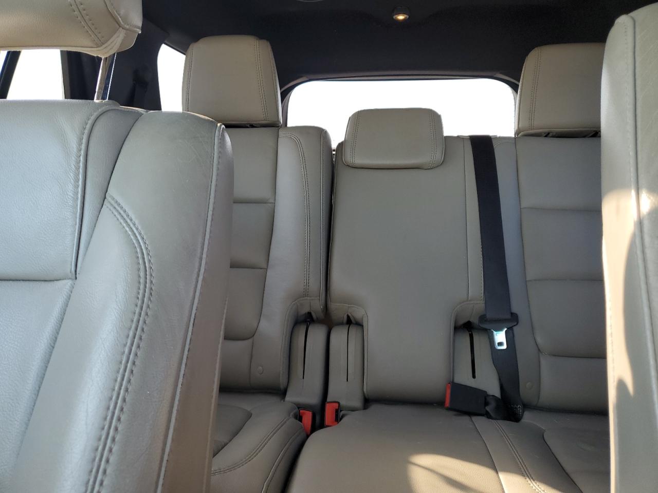 2013 Ford Explorer - Image 10