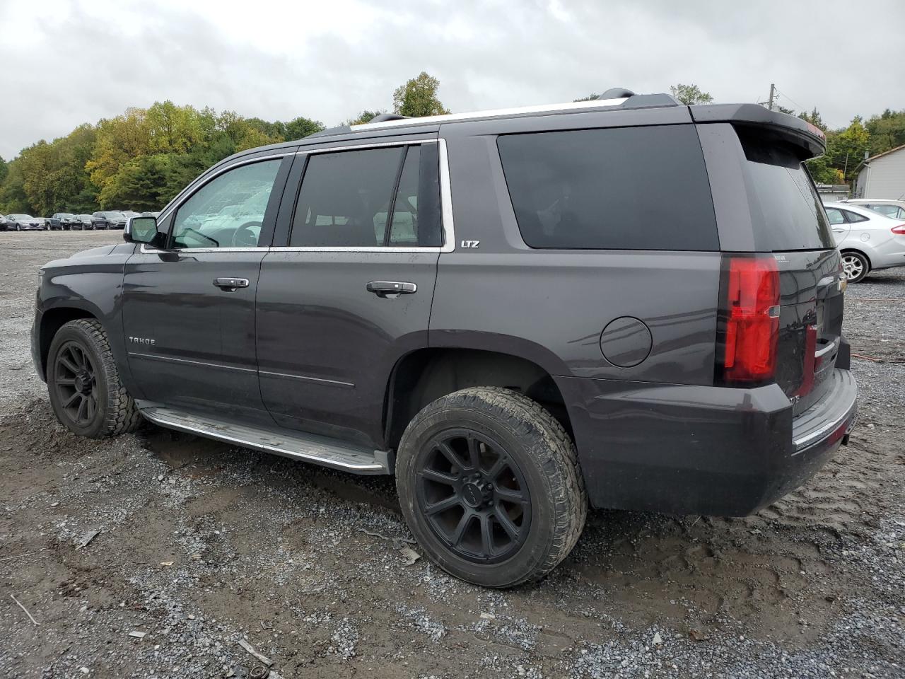 1GNSKCKC7FR107618 2015 CHEVROLET TAHOE - Image 2