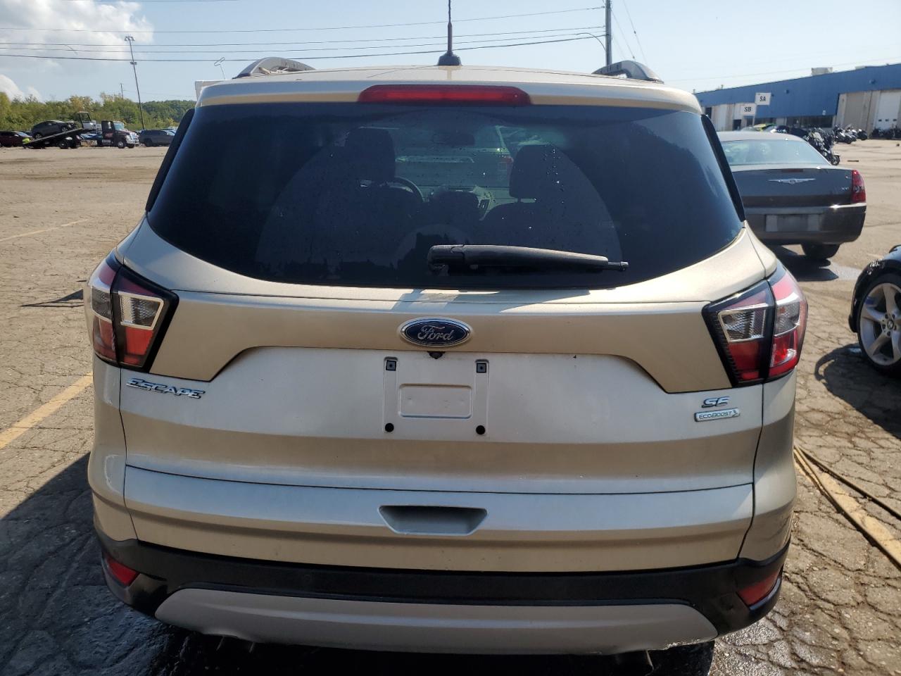 1FMCU0GD0HUC64300 2017 Ford Escape Se