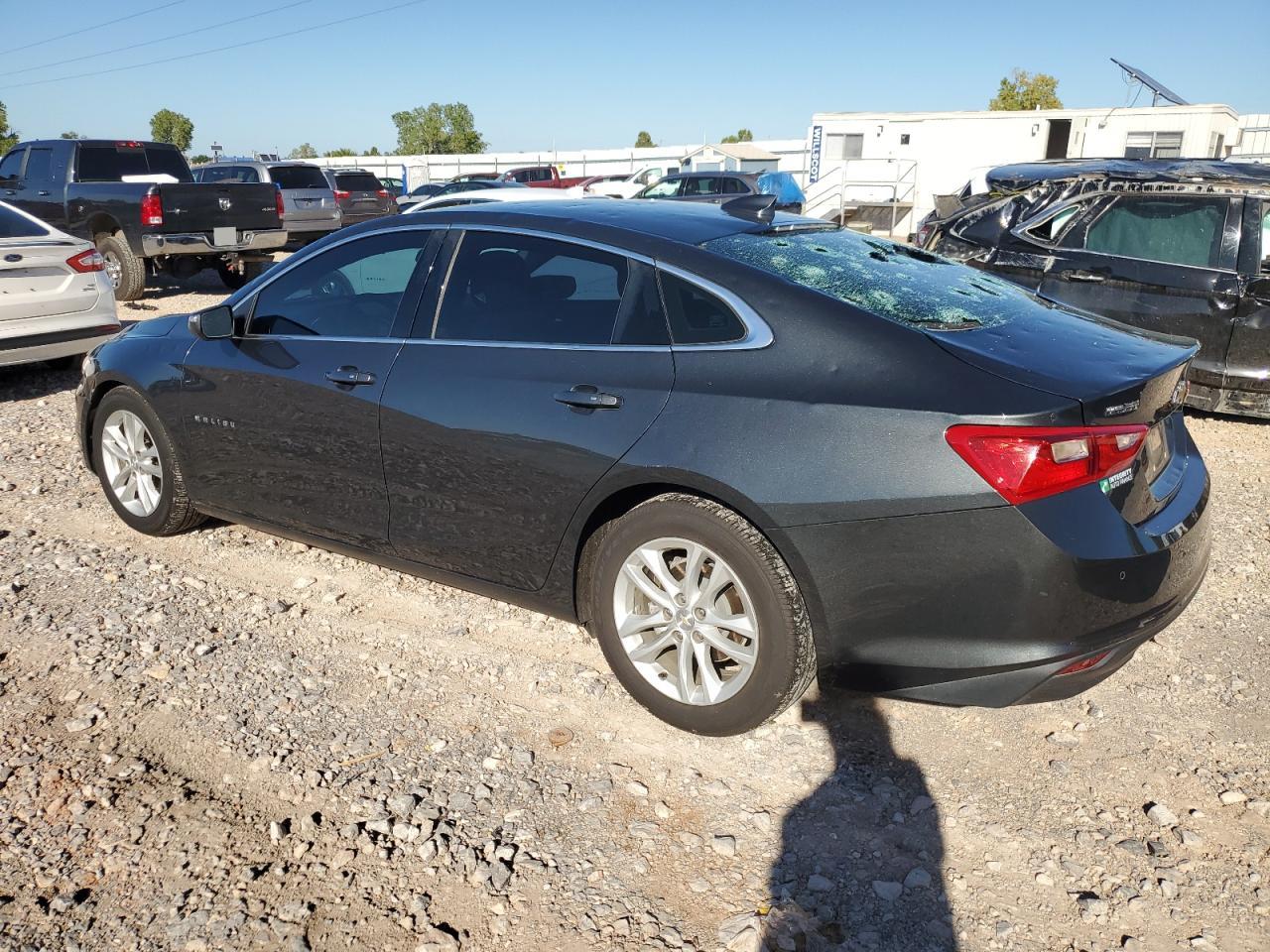2018 Chevrolet Malibu - Image 2