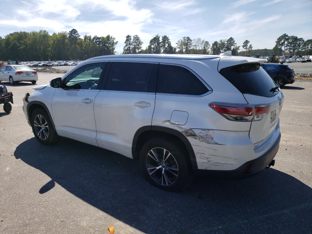 5TDKKRFH0GS178535 2016 TOYOTA HIGHLANDER - Image 2