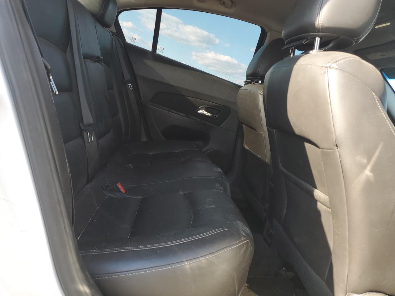 2014 Chevrolet Cruze - Image 10