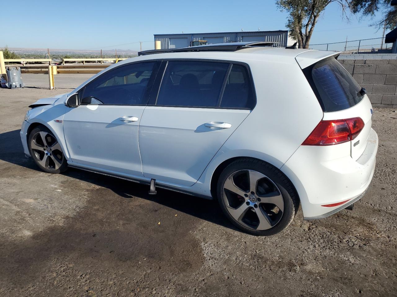 2015 Volkswagen GTI - Image 2