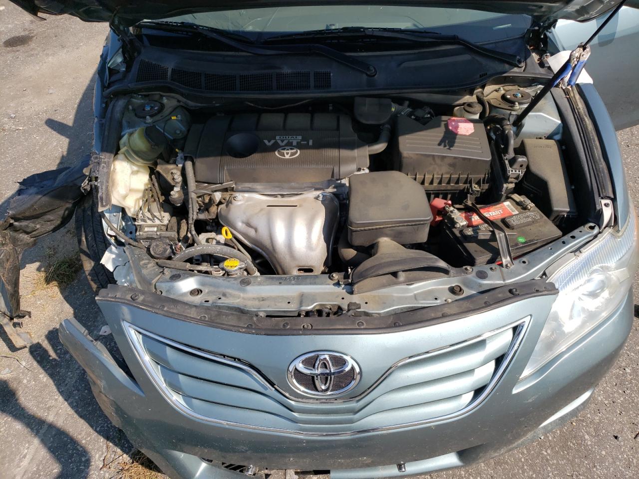 2010 Toyota Camry - Image 12