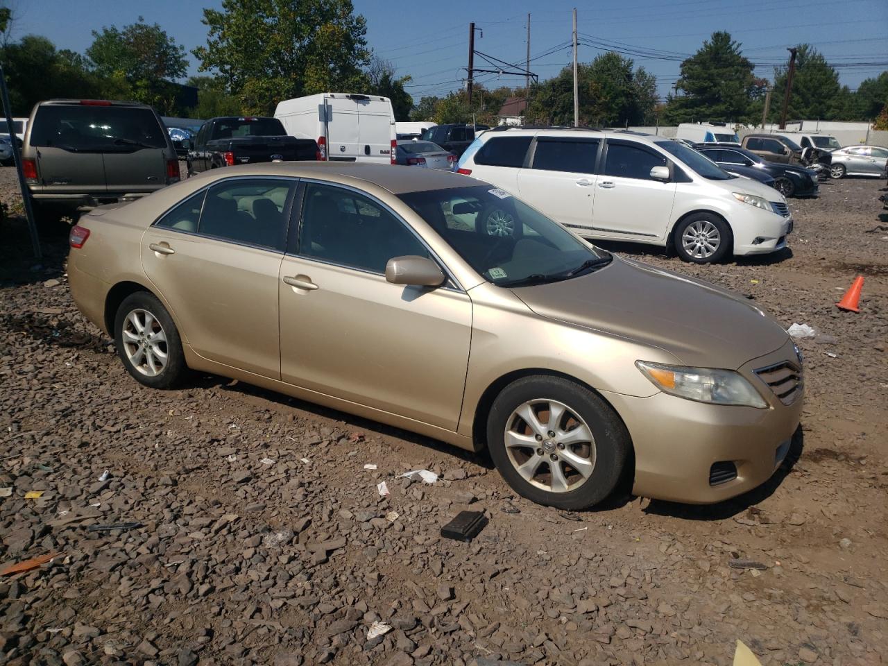 2011 Toyota Camry Base VIN: 4T1BF3EK5BU695487 Lot: 71539044