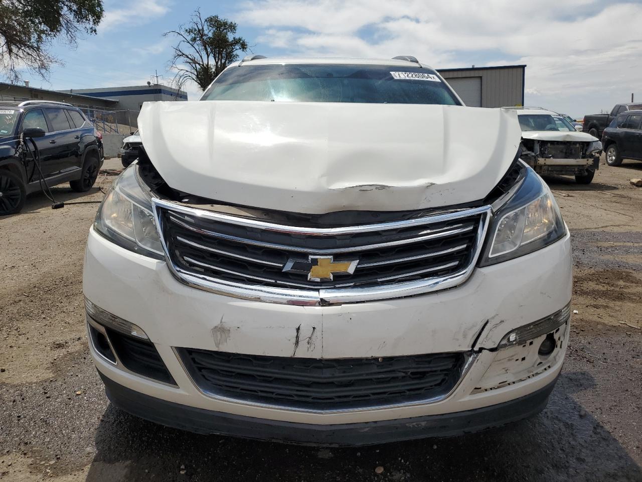 VIN 1GNKRGKD7FJ288973 2015 CHEVROLET TRAVERSE no.5