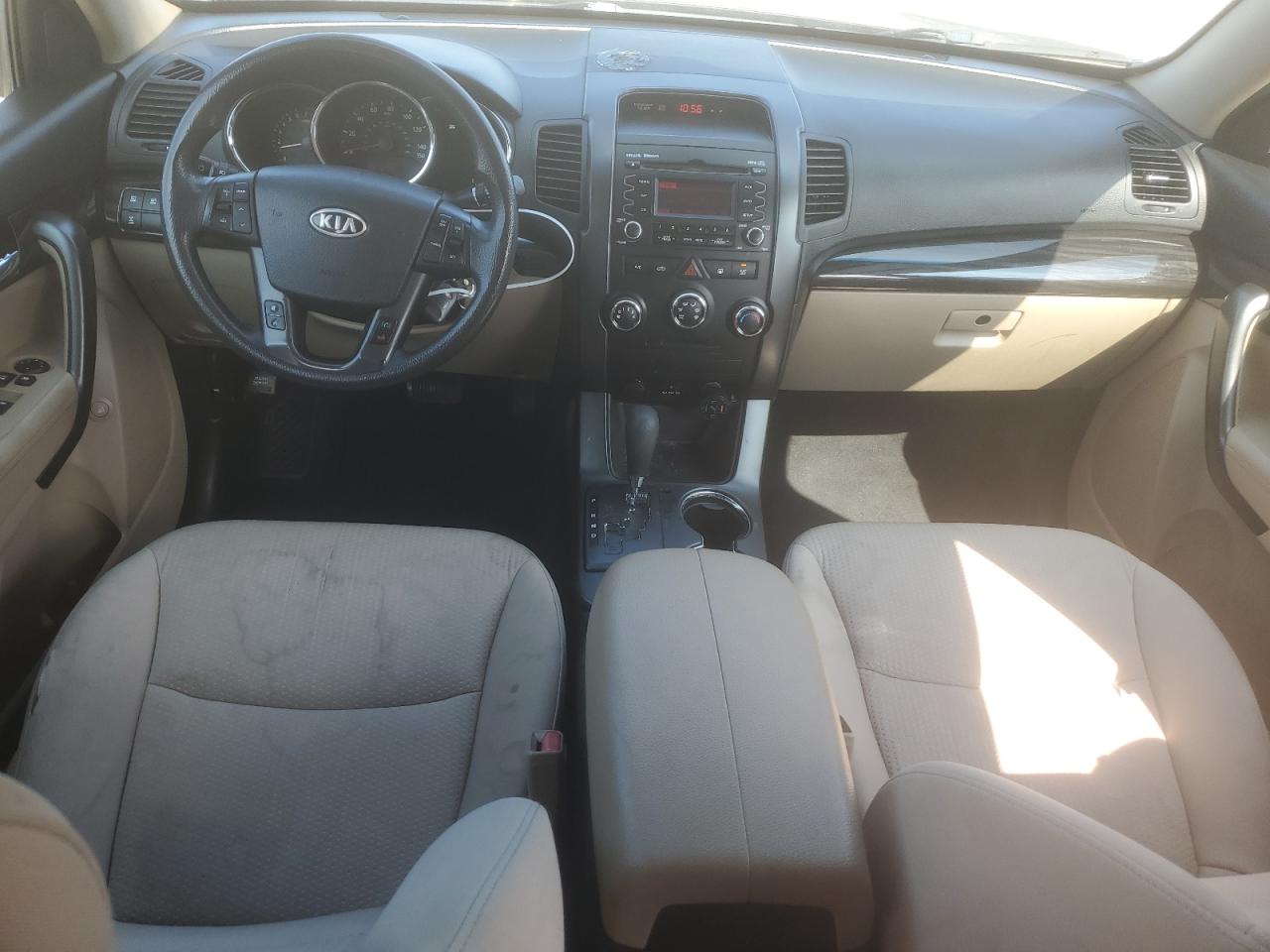 5XYKTDA25BG143112 2011 Kia Sorento Base