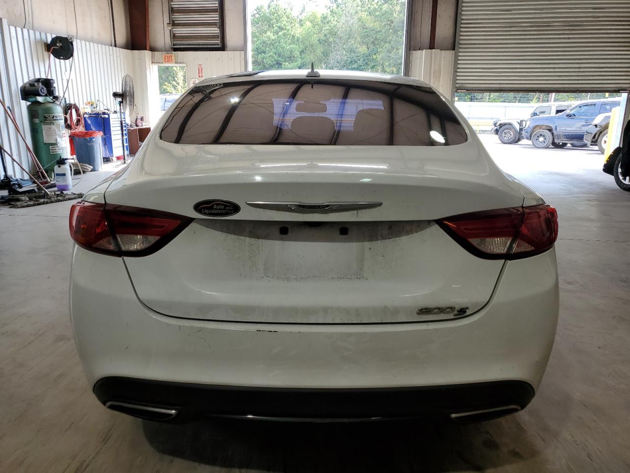 1C3CCCBG4GN162988 2016 Chrysler 200 S