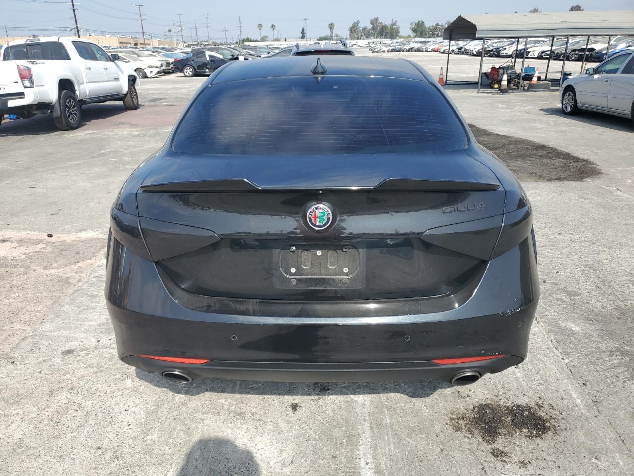 2018 Alfa Romeo Giulia VIN: ZARFAEBNXJ7576187 Lot: 71388624