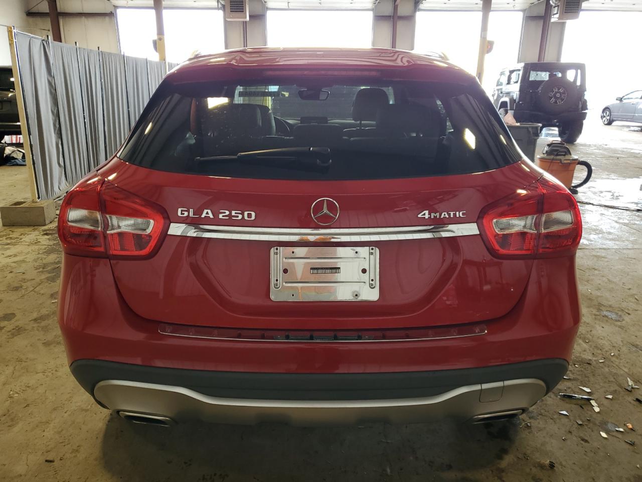 WDCTG4GB2JJ428133 2018 Mercedes-Benz Gla 250 4Matic