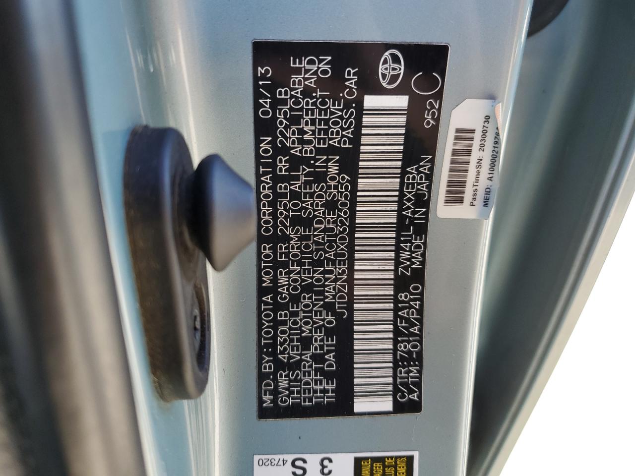 JTDZN3EUXD3260559 2013 Toyota Prius V