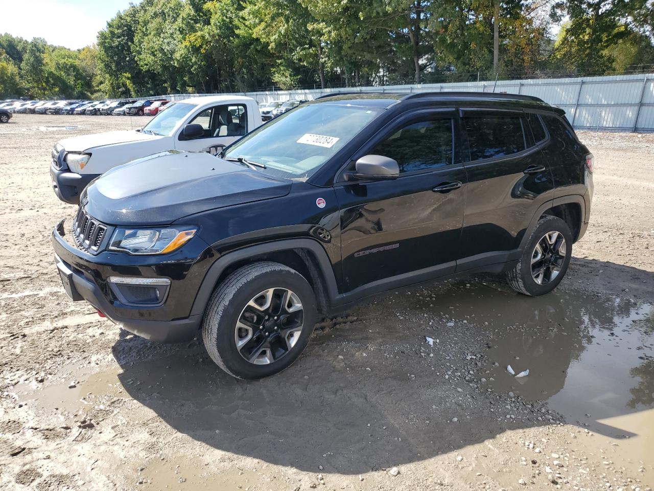 3C4NJDDB8JT284682 2018 JEEP COMPASS - Image 1