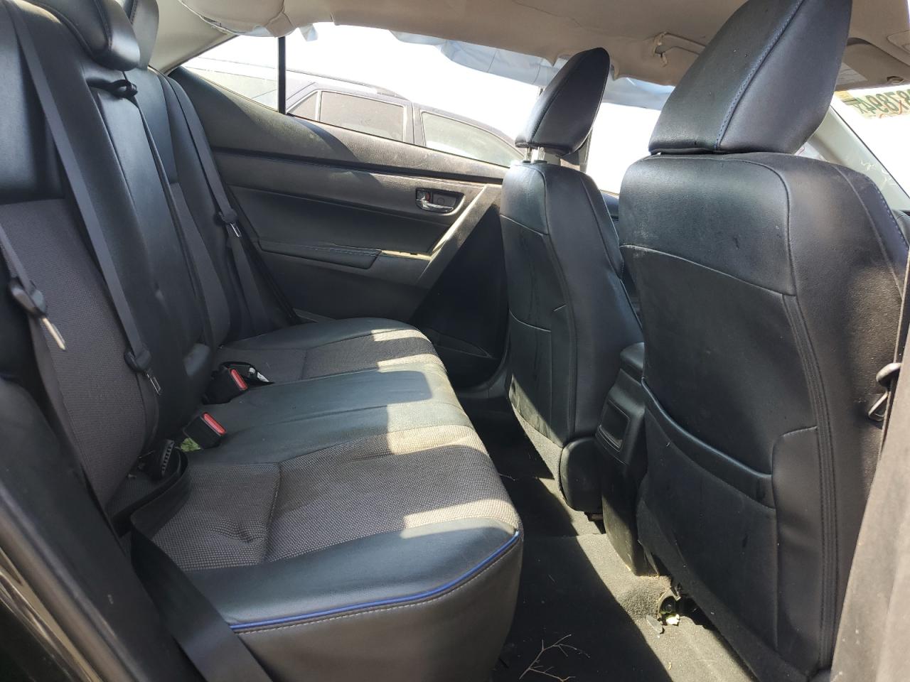 2018 Toyota Corolla L VIN: 5YFBURHE3JP779757 Lot: 69987894