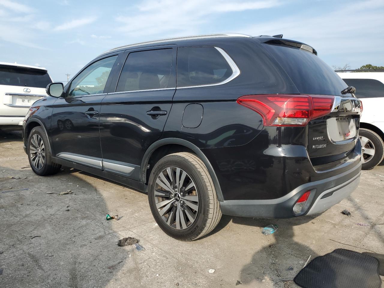 JA4AD3A36KZ027019 2019 MITSUBISHI OUTLANDER - Image 2