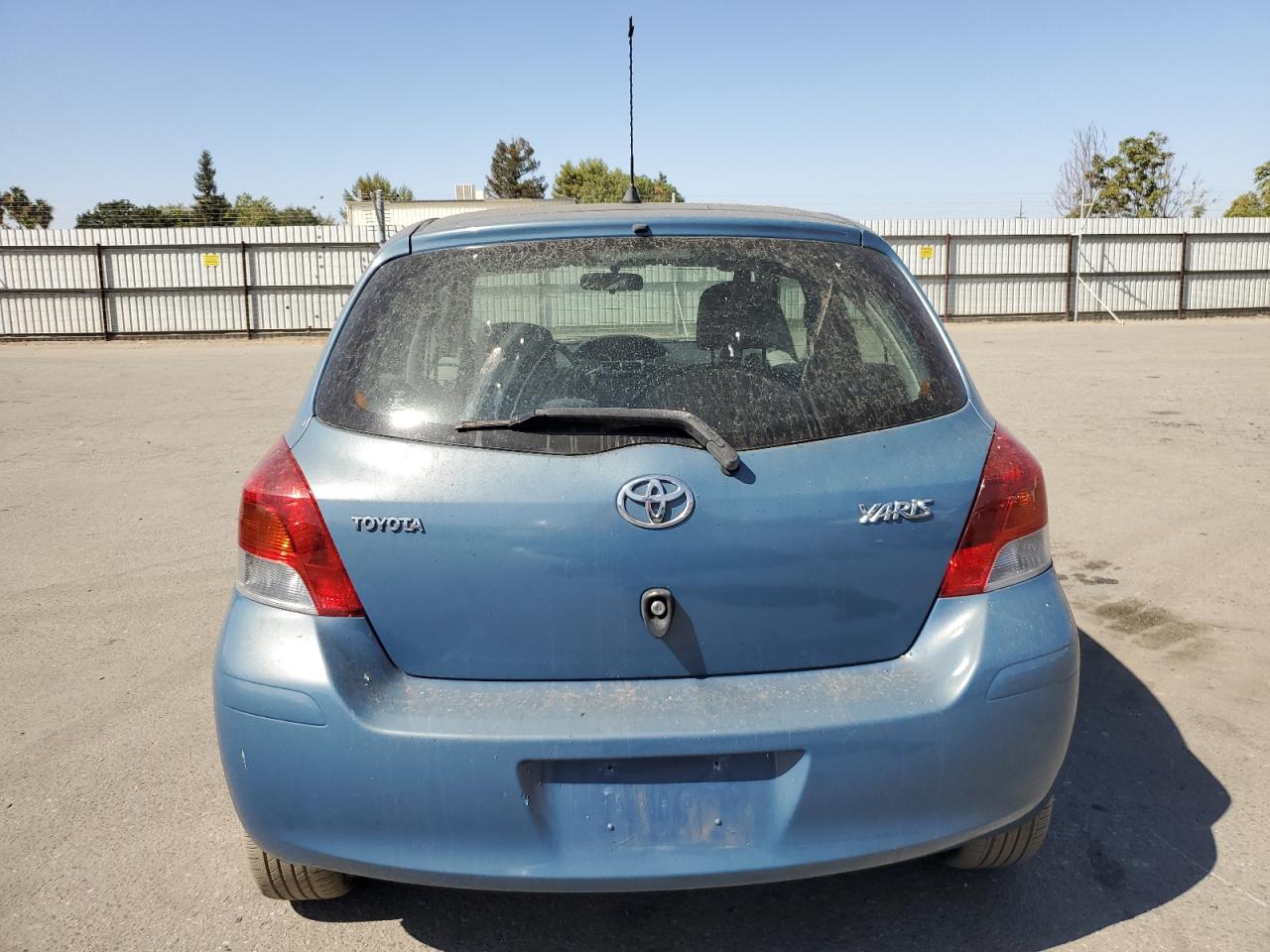 JTDKT903895238564 2009 Toyota Yaris