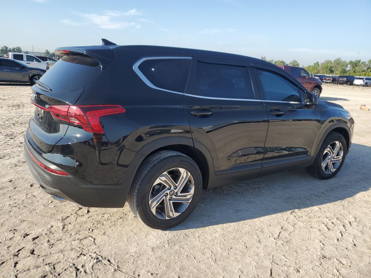 5NMS14AJ7MH362742 Hyundai Santa Fe S 3