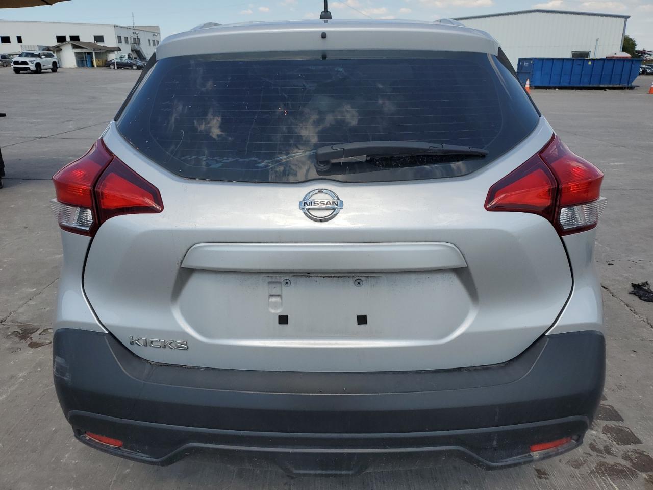 2018 Nissan Kicks S VIN: 3N1CP5CU1JL540954 Lot: 73238324