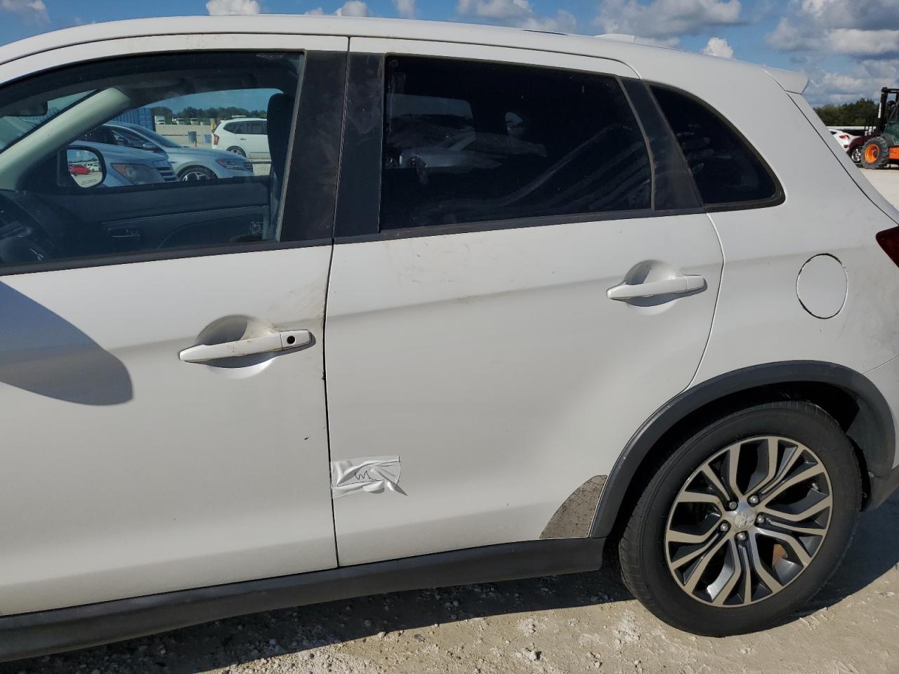 JA4AP3AU2HZ012235 2017 Mitsubishi Outlander Sport Es