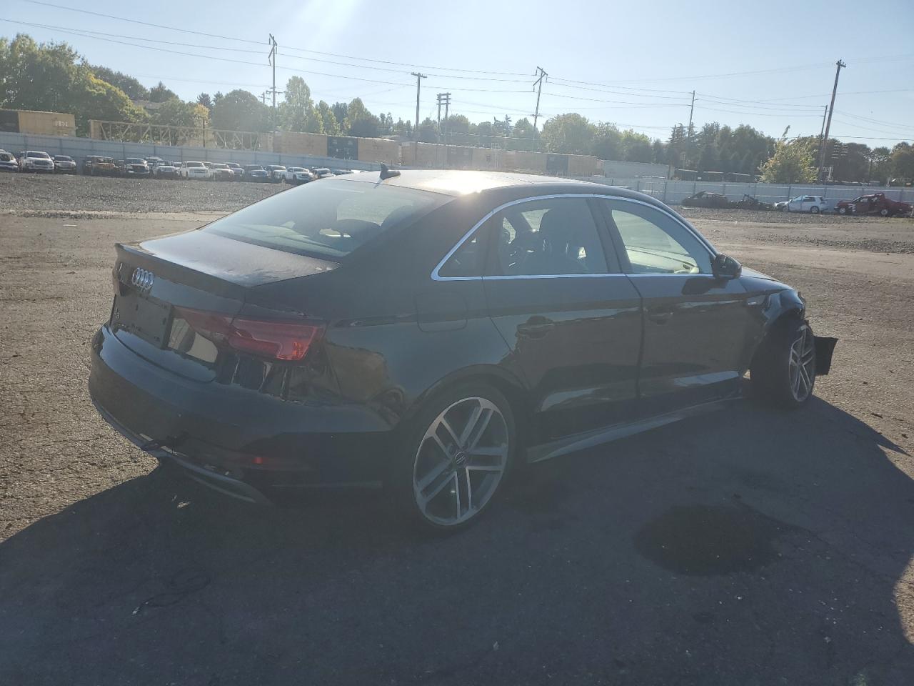 VIN WAUGUGFF5H1074962 2017 AUDI A3 no.3