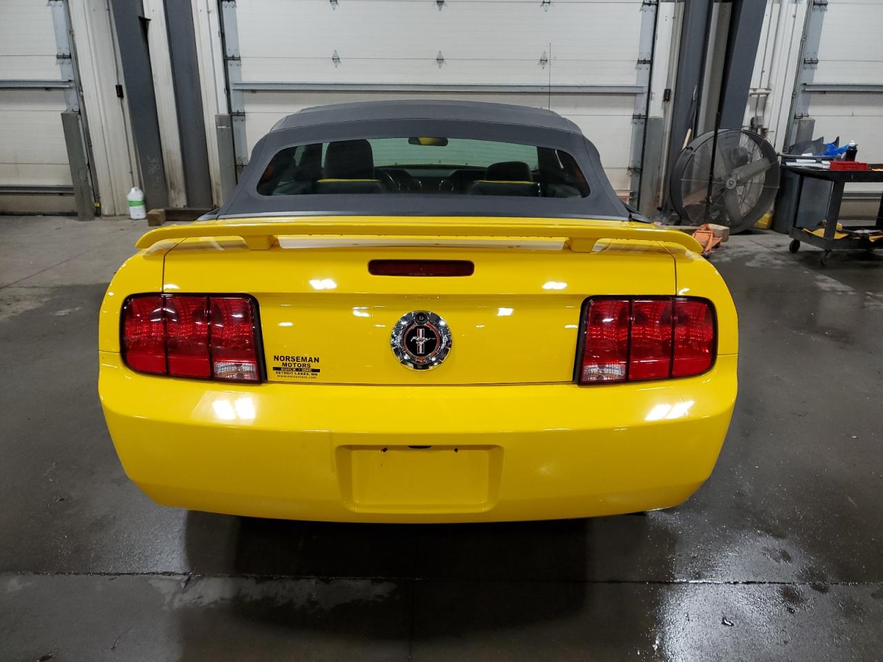 2006 Ford Mustang VIN: 1ZVFT84NX65217568 Lot: 71000364