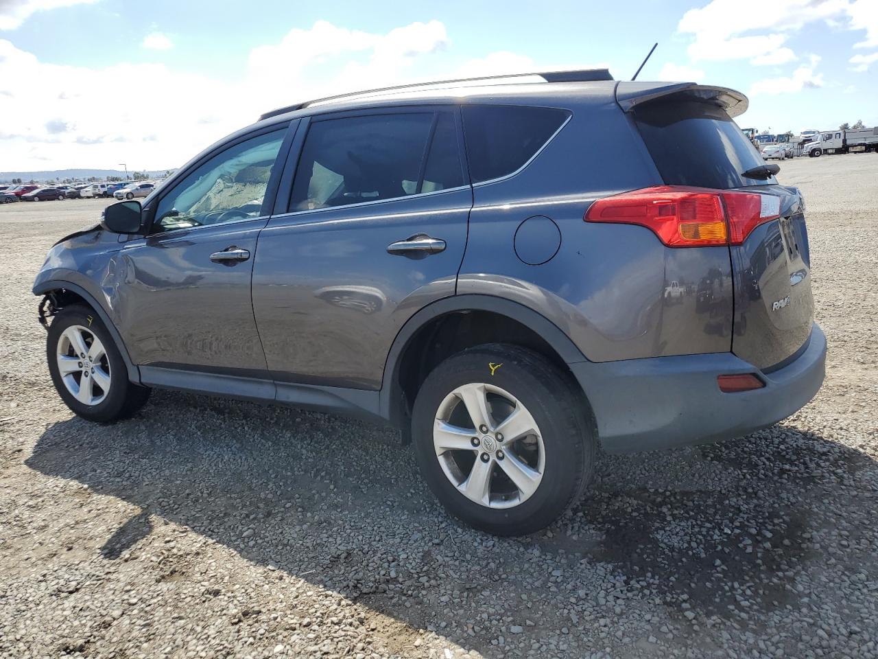 2014 Toyota RAV 4 - Image 2