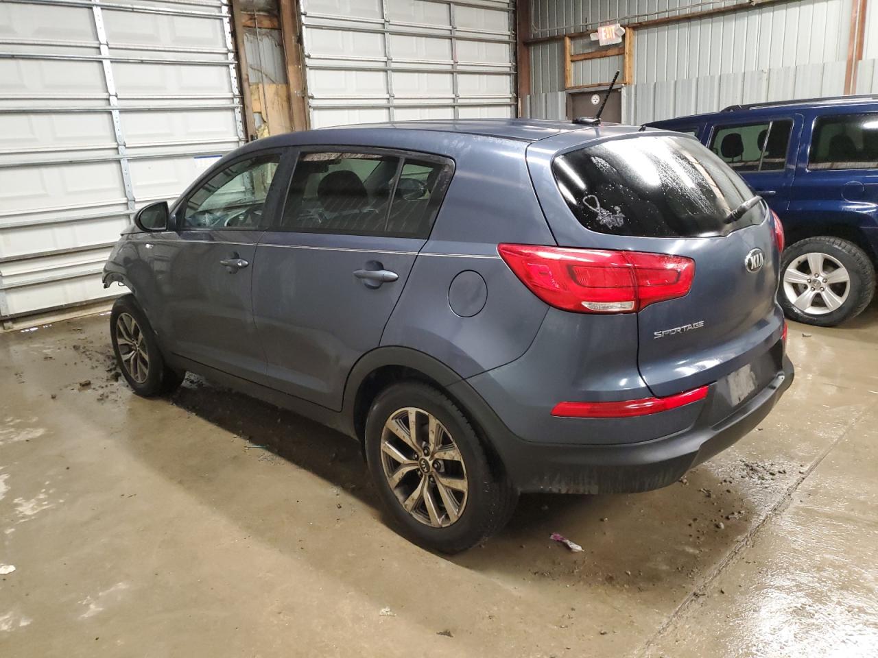 VIN KNDPBCAC3F7760796 2015 KIA SPORTAGE no.2