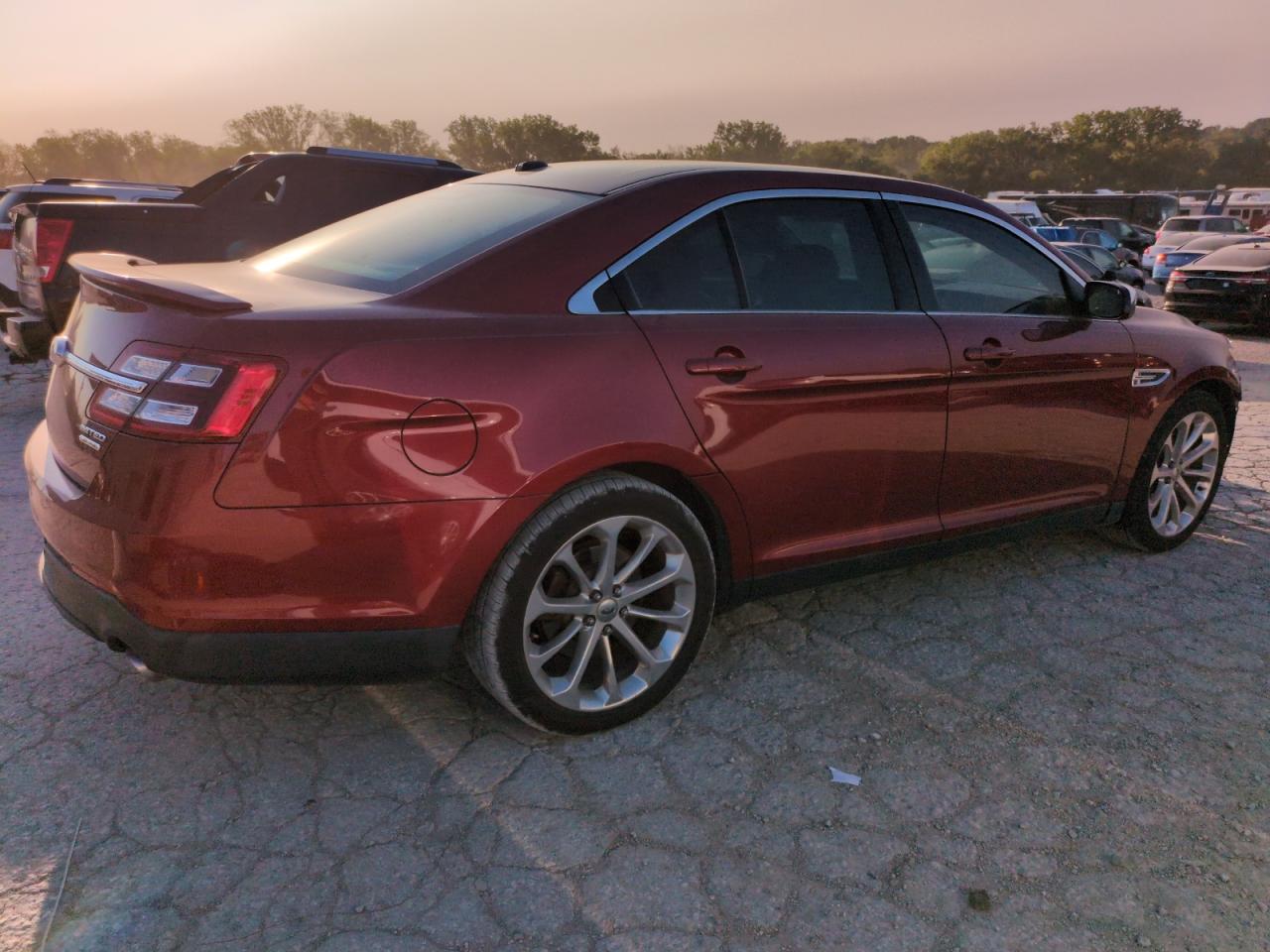 2013 Ford Taurus Limited VIN: 1FAHP2F88DG169340 Lot: 70590954