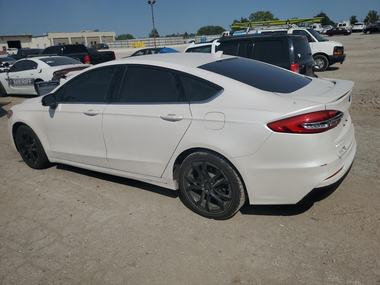 3FA6P0HD5KR282285 2019 FORD FUSION - Image 2