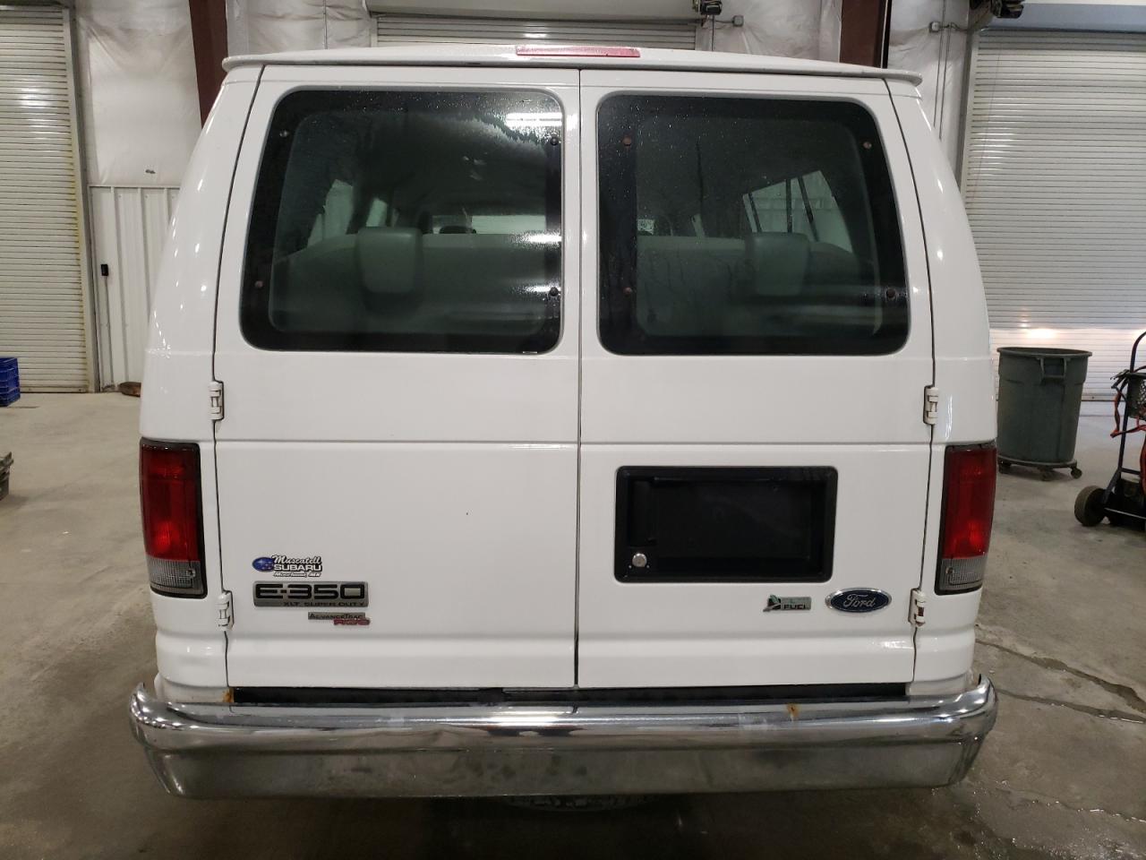 2010 Ford Econoline - Image 6