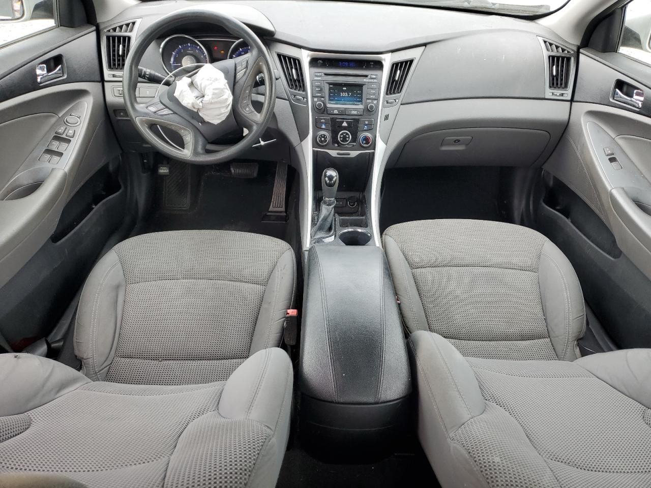 2014 Hyundai Sonata - Image 8