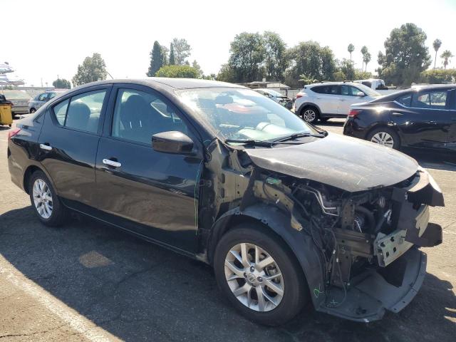  NISSAN VERSA 2016 Чорний