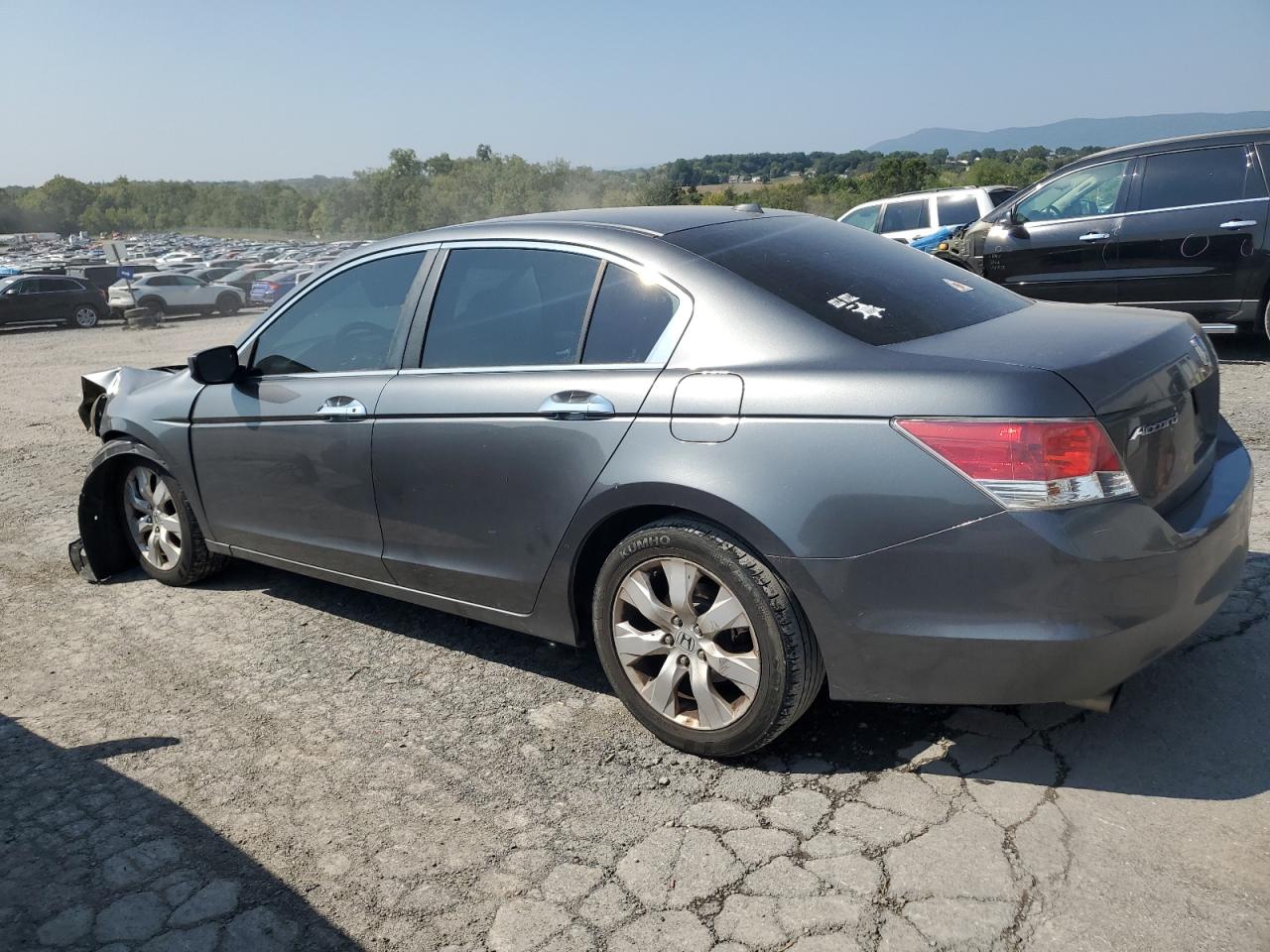 2009 Honda Accord - Image 2