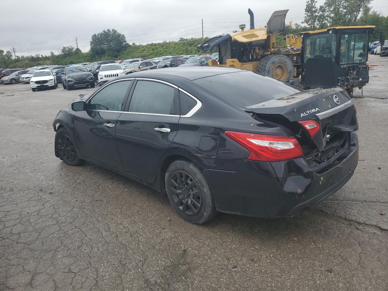 2016 Nissan Altima - Image 2