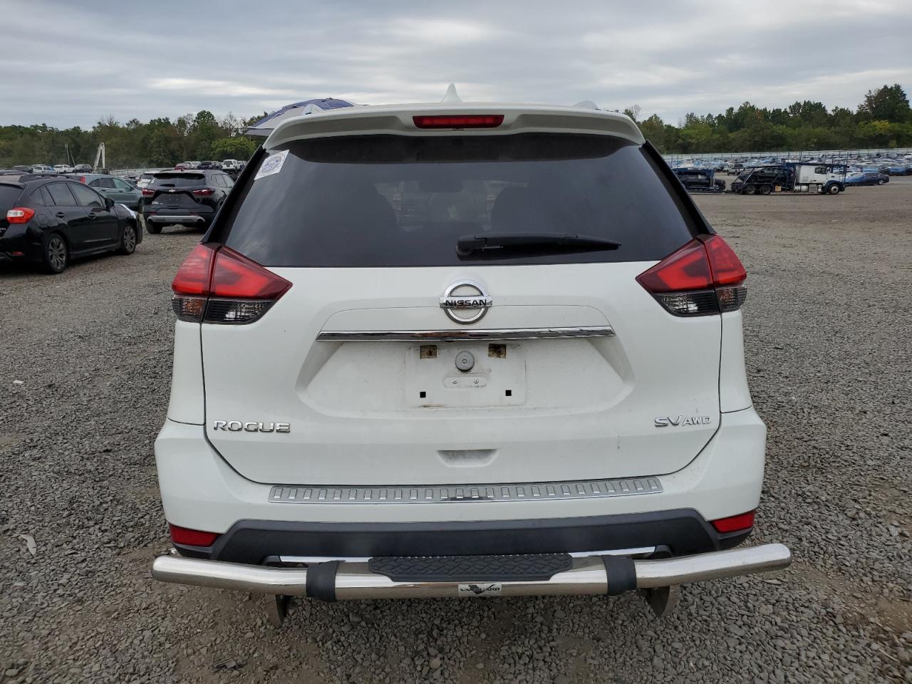 2017 Nissan Rogue Sv VIN: 5N1AT2MVXHC751402 Lot: 72198654