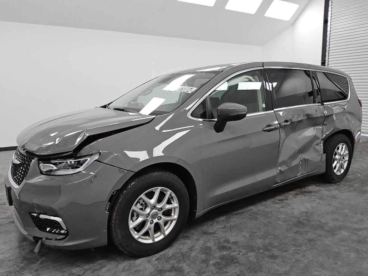 2023 Chrysler Pacifica Touring L VIN: 2C4RC1BGXPR549610 Lot: 72750004