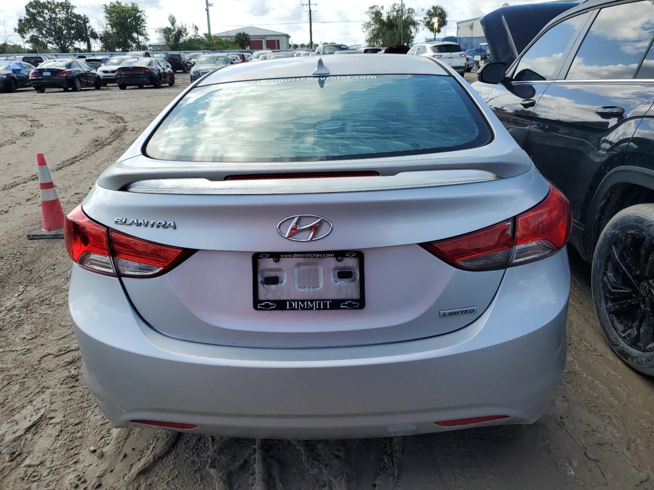 5NPDH4AEXDH411071 2013 Hyundai Elantra Gls