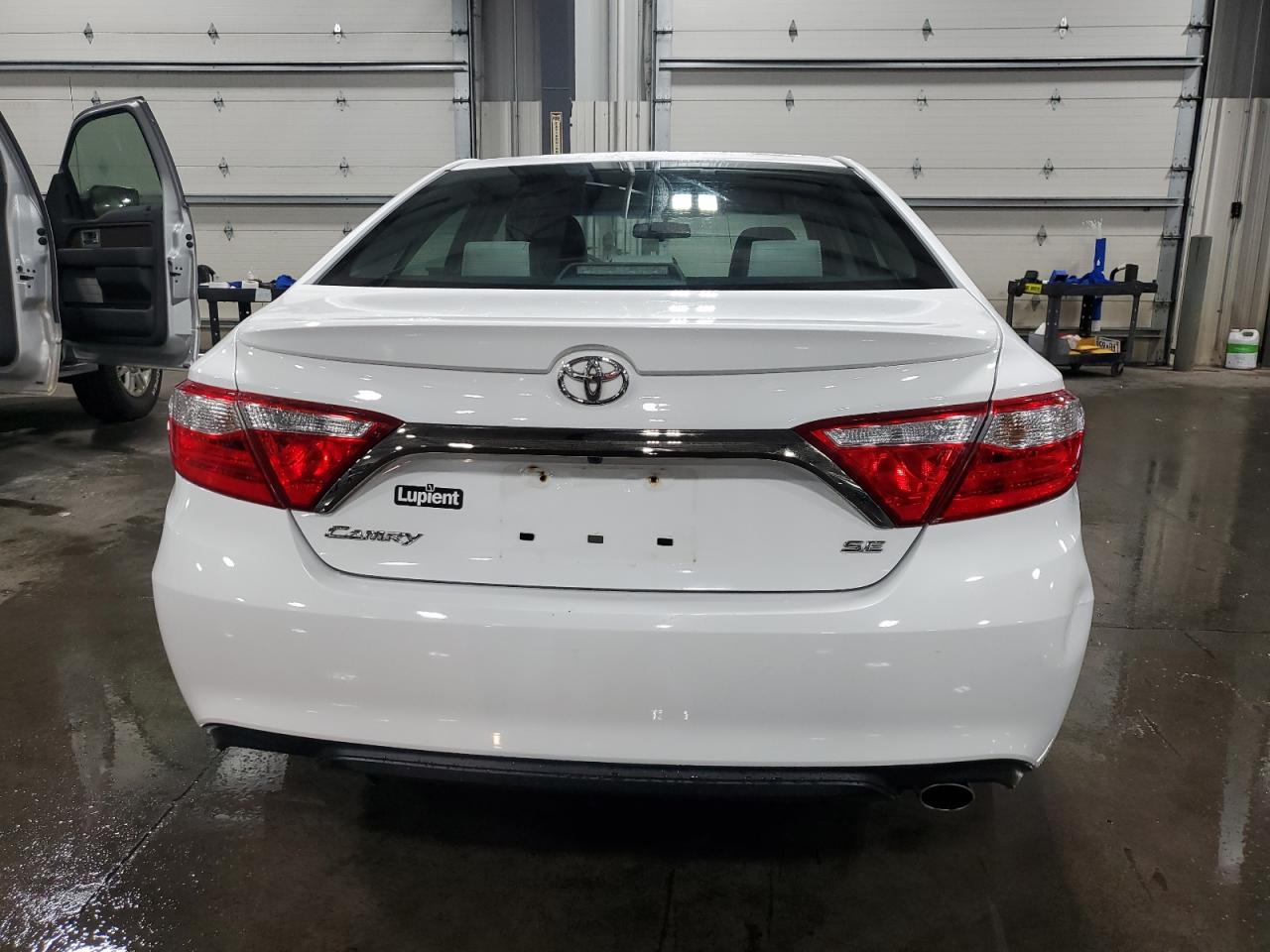 4T1BF1FK0FU012894 2015 Toyota Camry Le