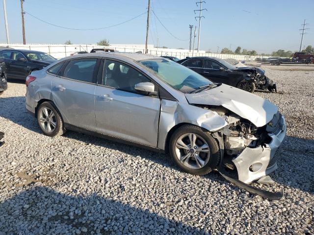 Sedans FORD FOCUS 2013 Silver