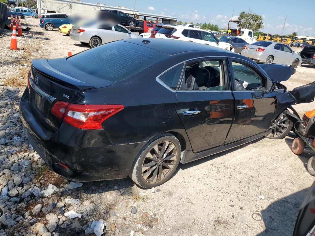 2016 Nissan Sentra - Image 3