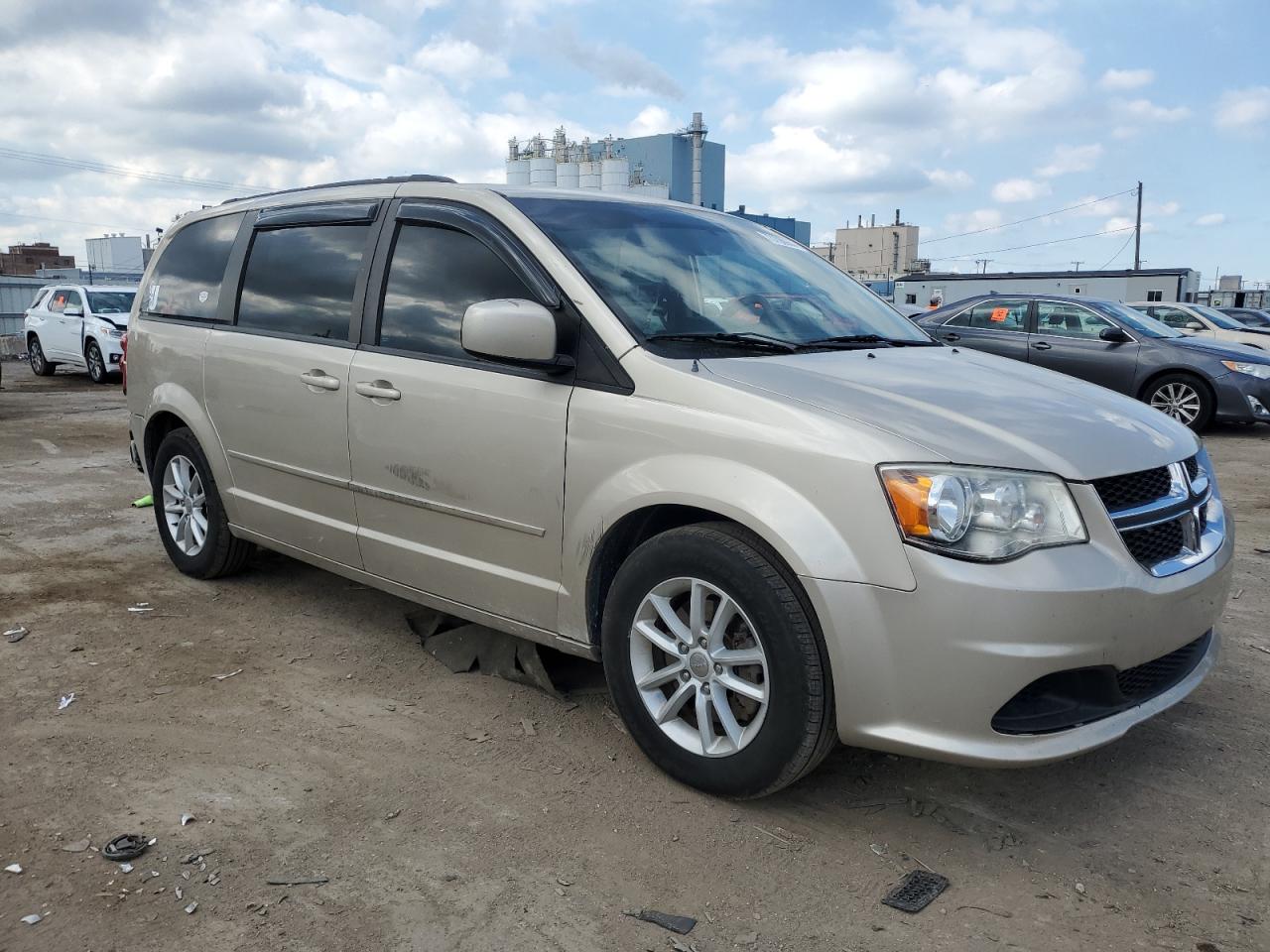 VIN 2C4RDGCG4ER477623 2014 DODGE CARAVAN no.4