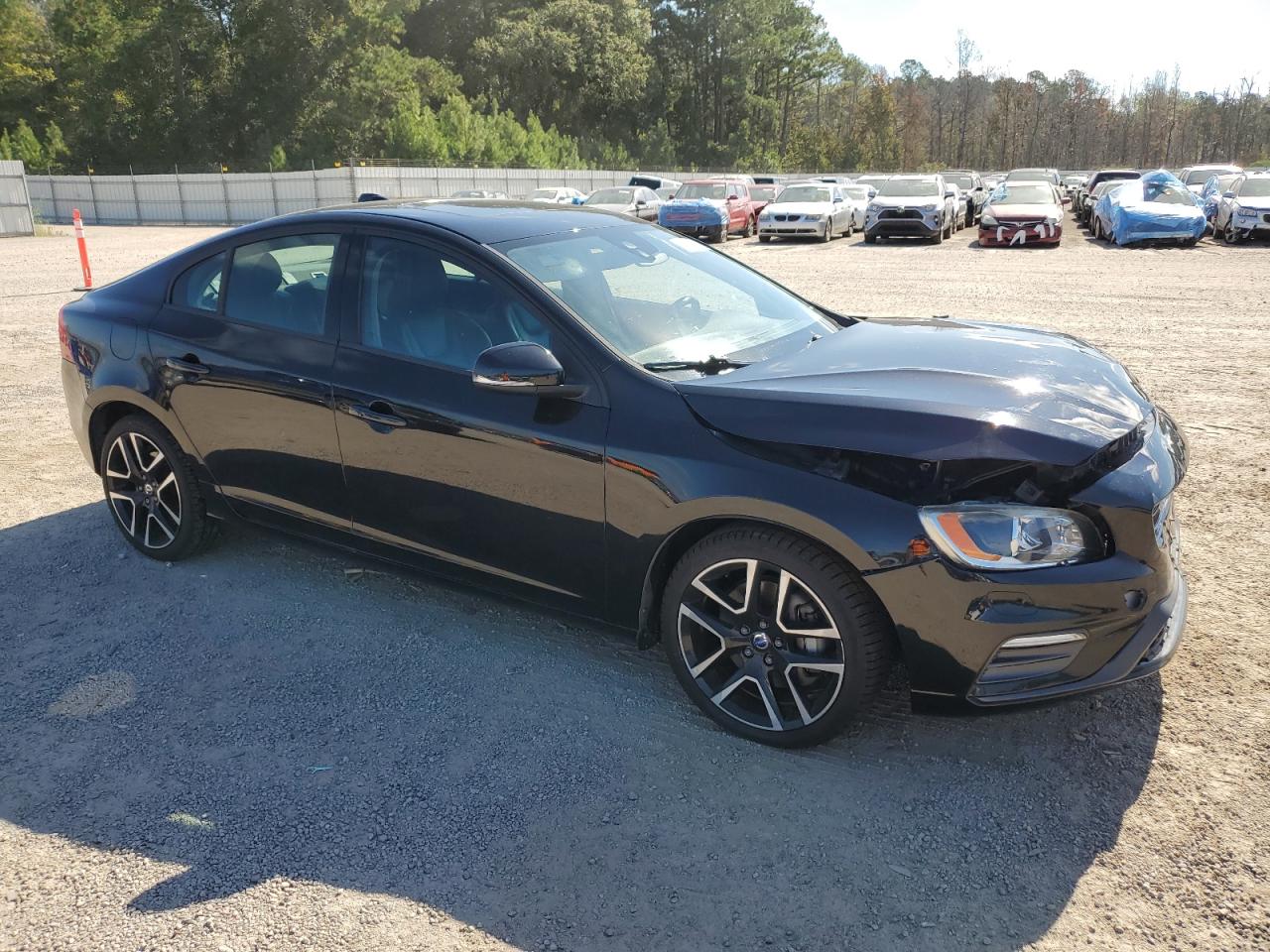2017 Volvo S60 - Image 4