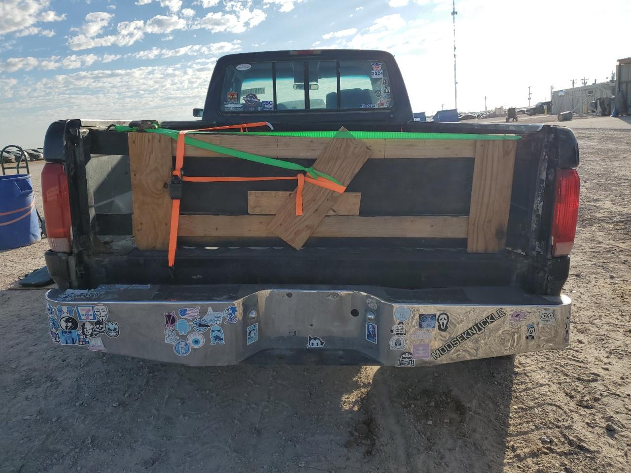 1FTJX35KXRKB57581 1994 Ford F350